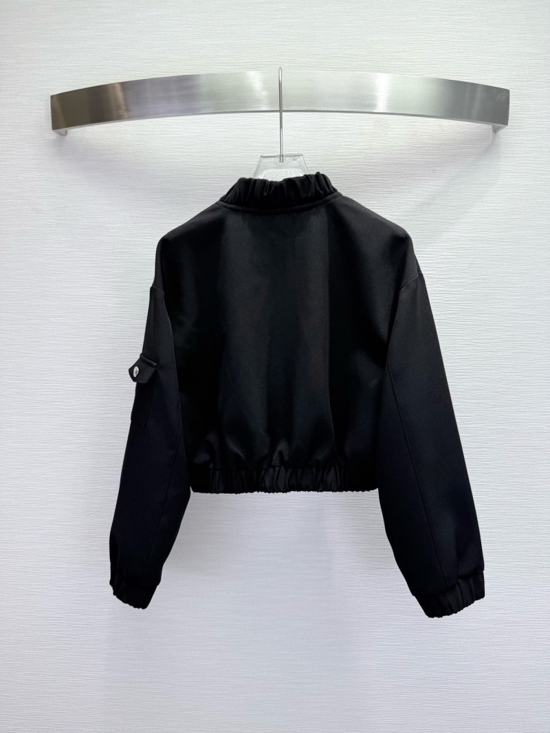 Pra*a outwear